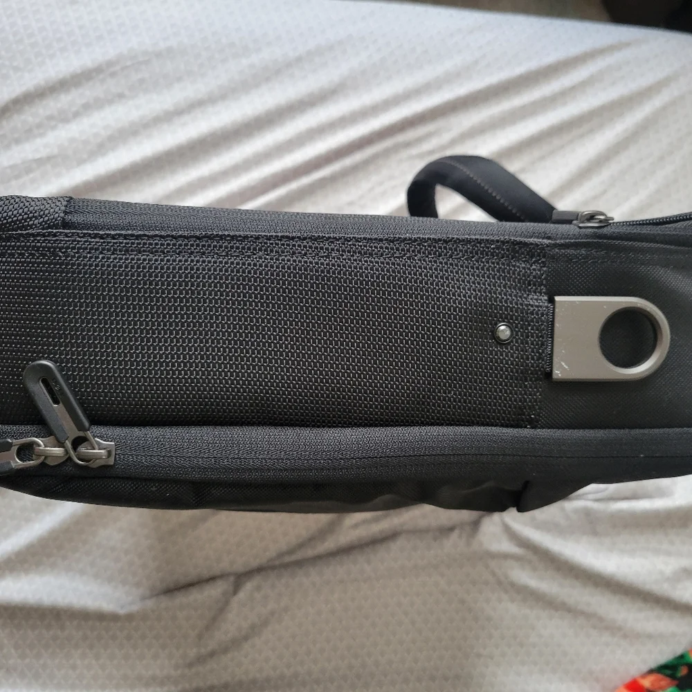Black DELL 15